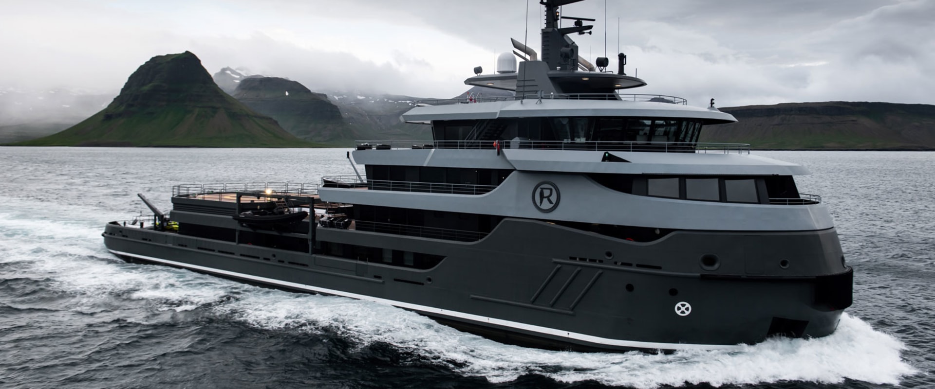 Motor Yachts: Exploring the Luxury World of Boating