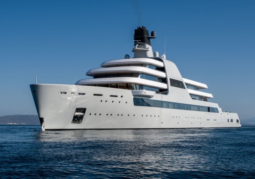 Exploring the World of Super Yachts